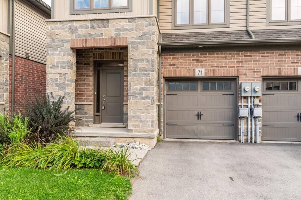Photo of Outdoor in Stoney Creek