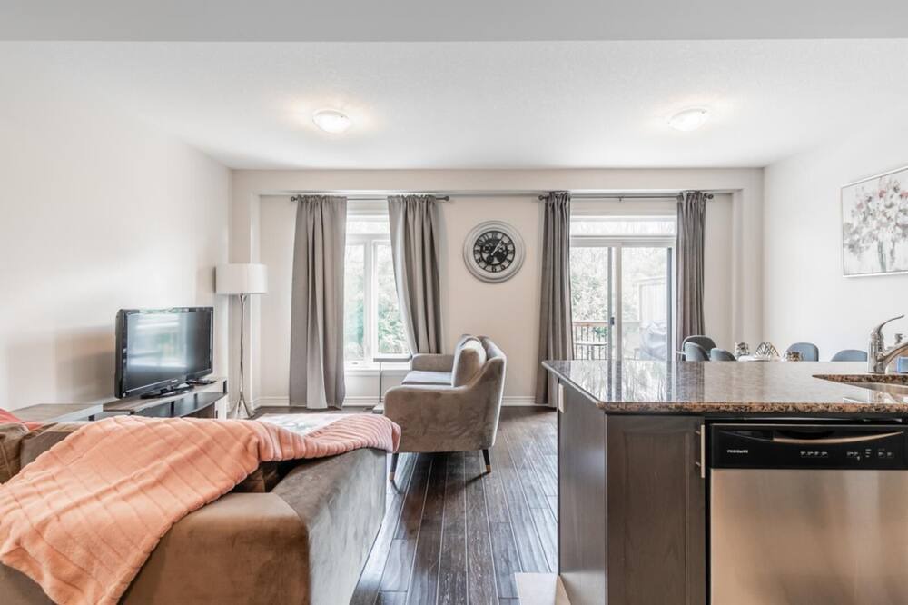 Photo of Bedroom in Stoney Creek