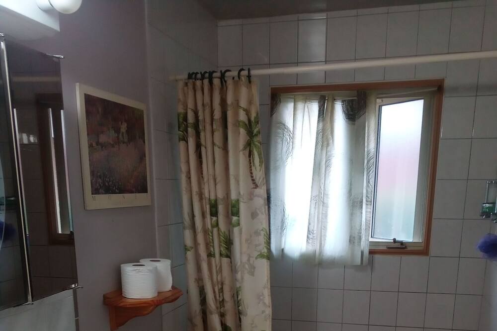 Photo of Bathroom in Downtown Gatineau
