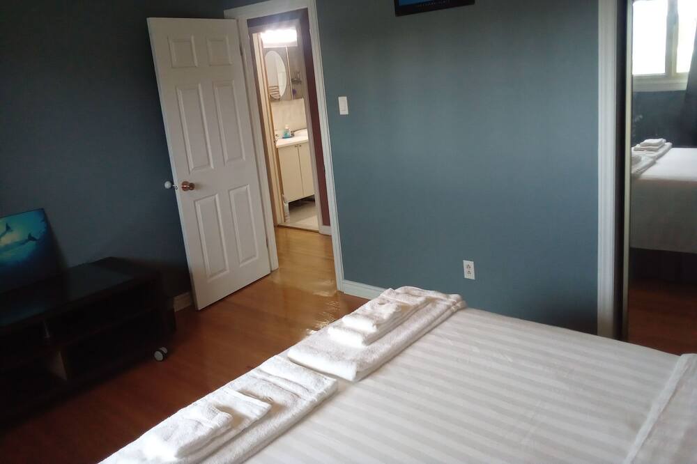 Photo of Bedroom in Downtown Gatineau