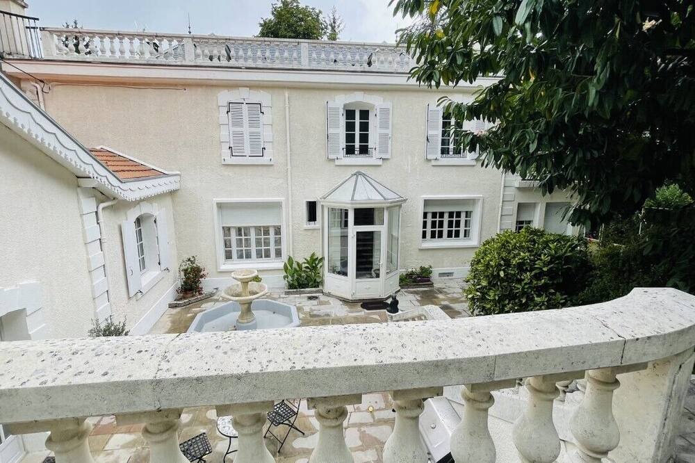 Photo of Outdoor in Aubin