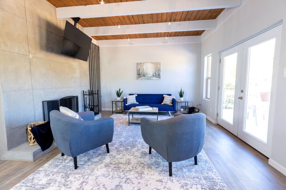 Photo of Livingroom in Albuquerque