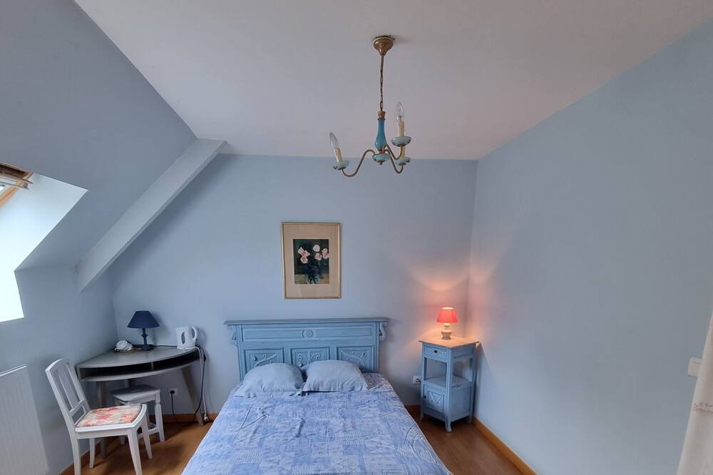 Photo of Bedroom in Theix-Noyalo