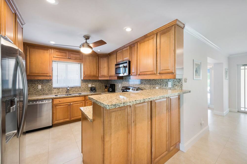 Photo of Kitchen in Oakland Park