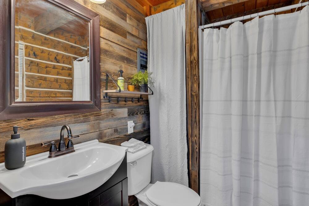 Photo of Bathroom in Canon City