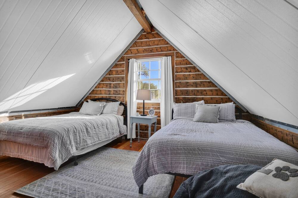 Photo of Bedroom in Canon City