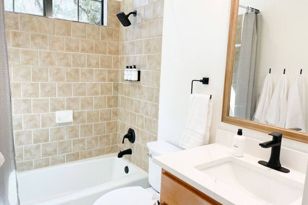 Photo of Bathroom in Leander