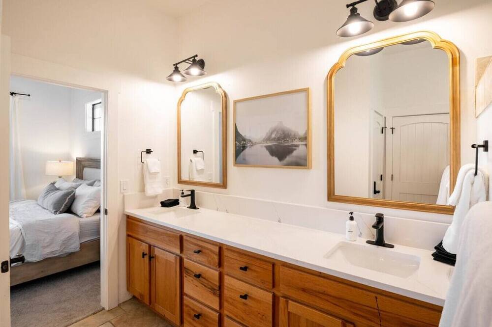 Photo of Bathroom in Leander