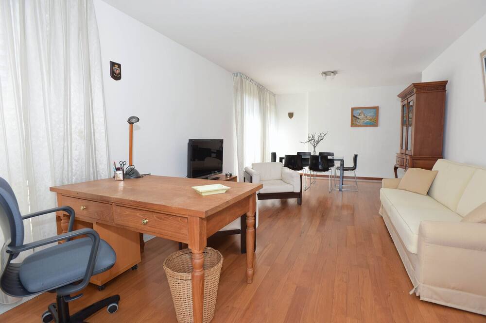 Photo of Livingroom in Paradiso