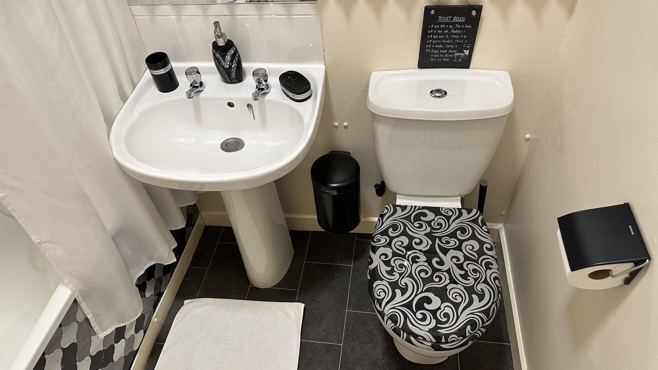 Photo of Bathroom in Glasgow Westend