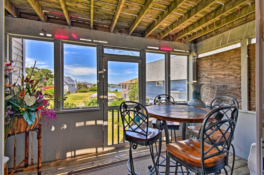 Photo of Kitchen in Colington Harbour
