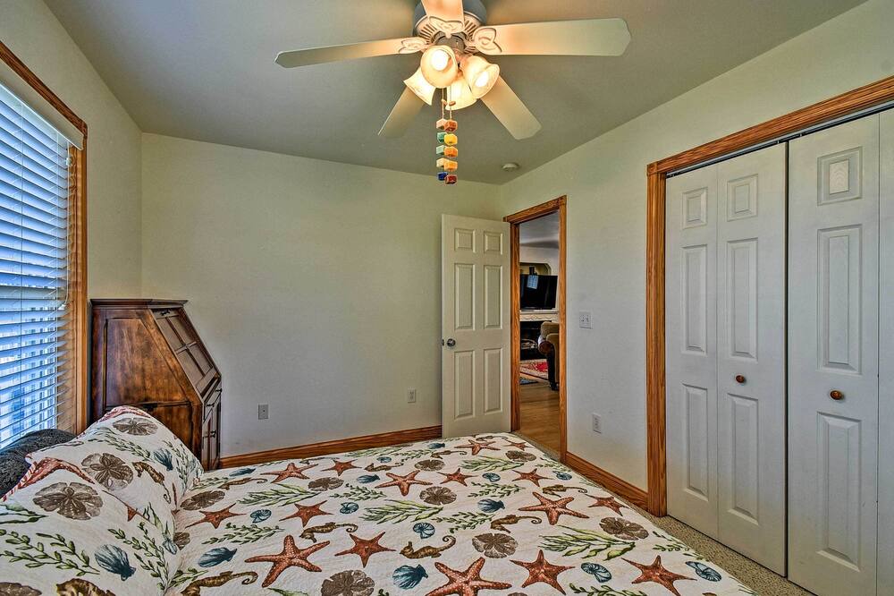Photo of Bedroom in Colington Harbour