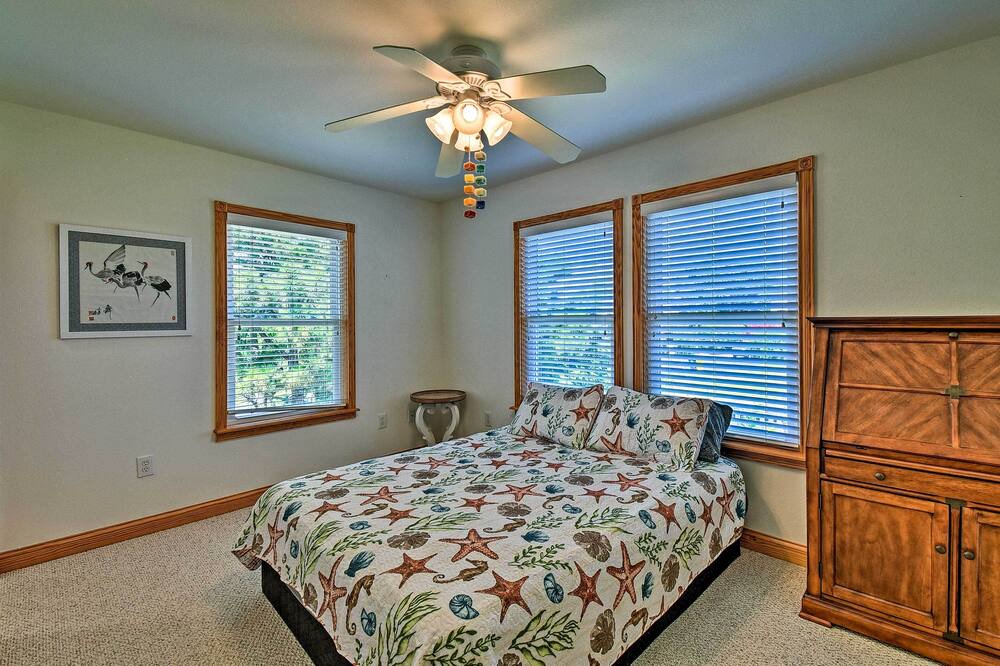 Photo of Bedroom in Colington Harbour