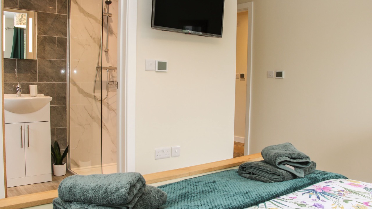 Photo of Others in Kingswood