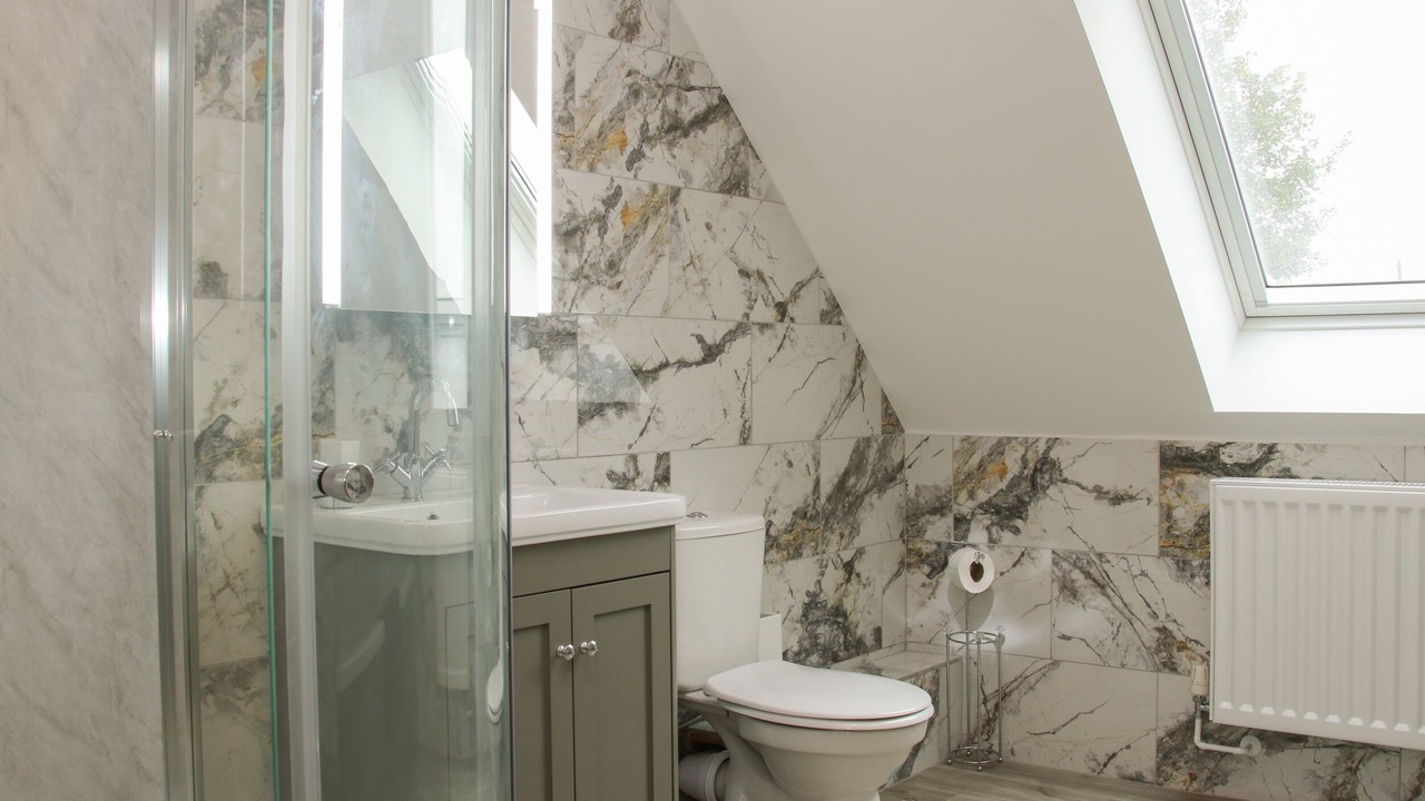 Photo of Bathroom in Kingswood