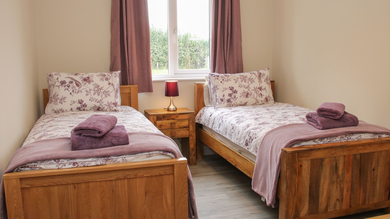 Photo of Others in Kingswood