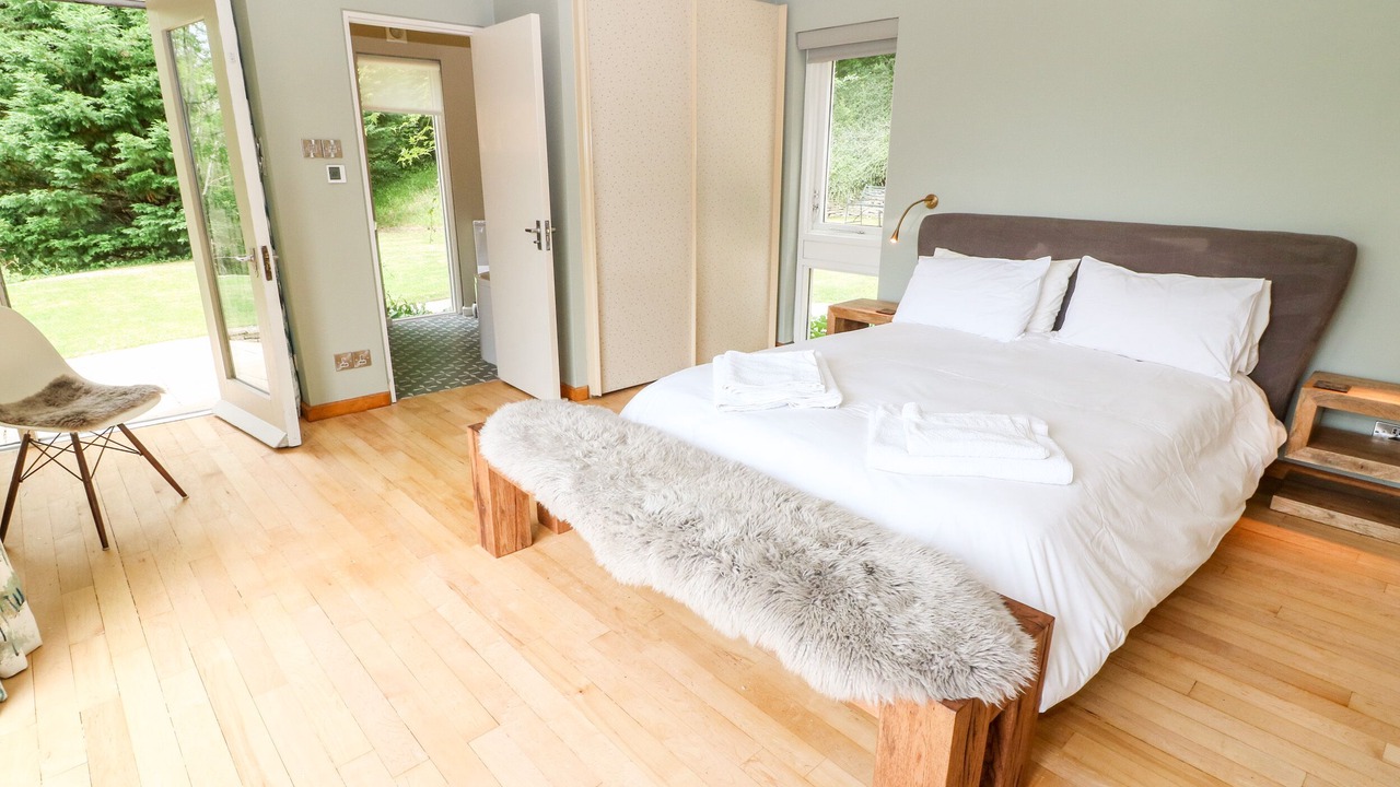 Photo of Others in Slad