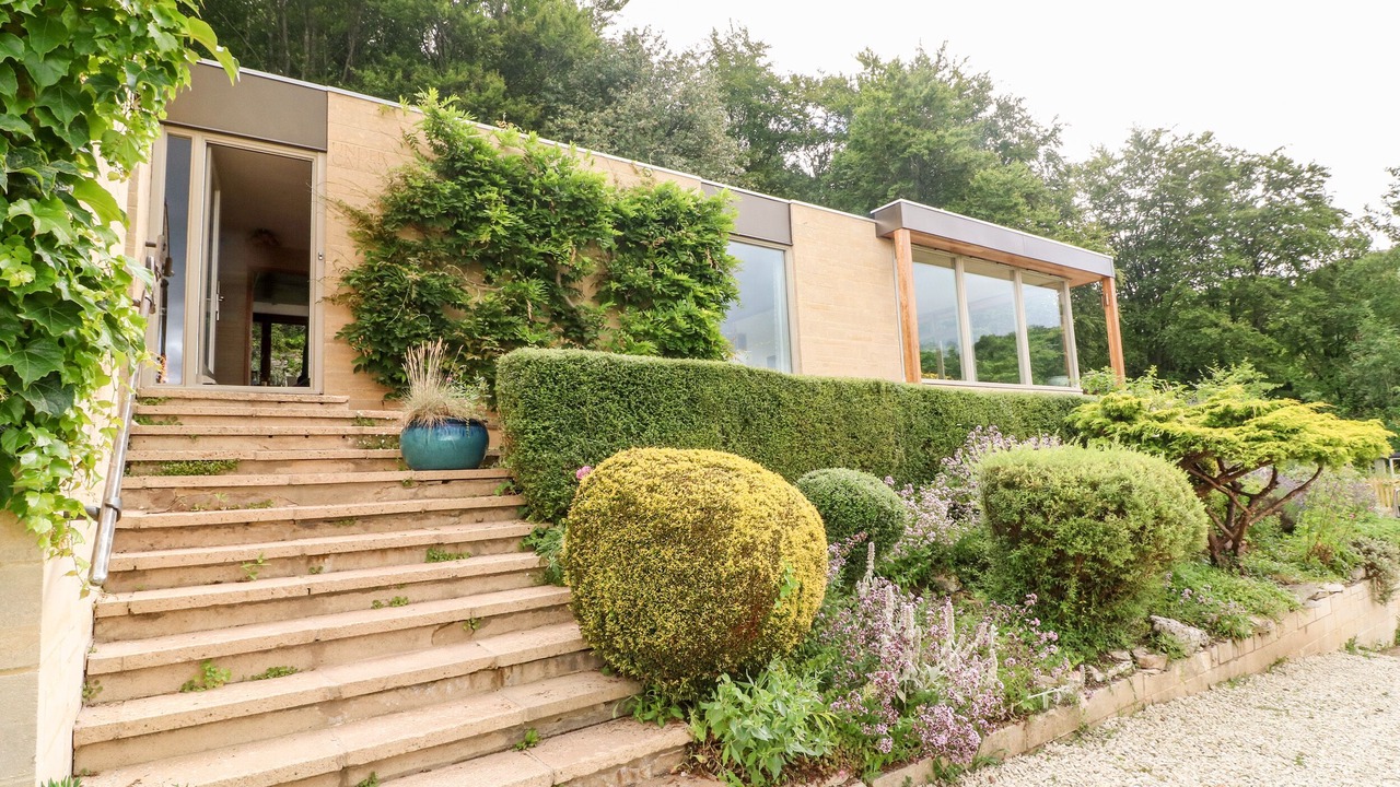 Photo of Others in Slad