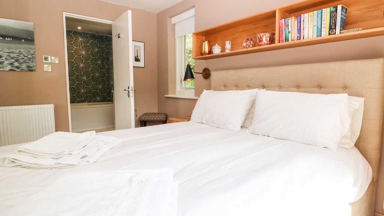 Photo of Others in Slad