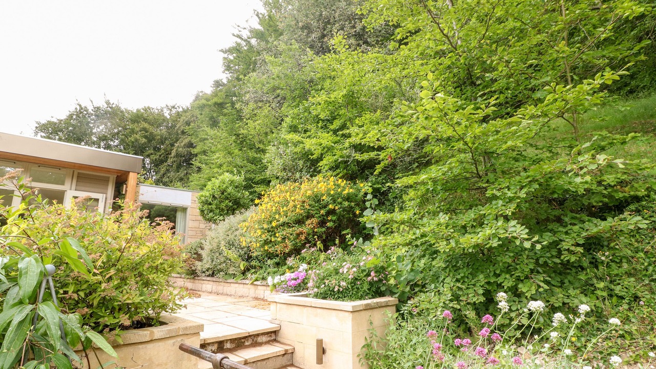 Photo of Others in Slad