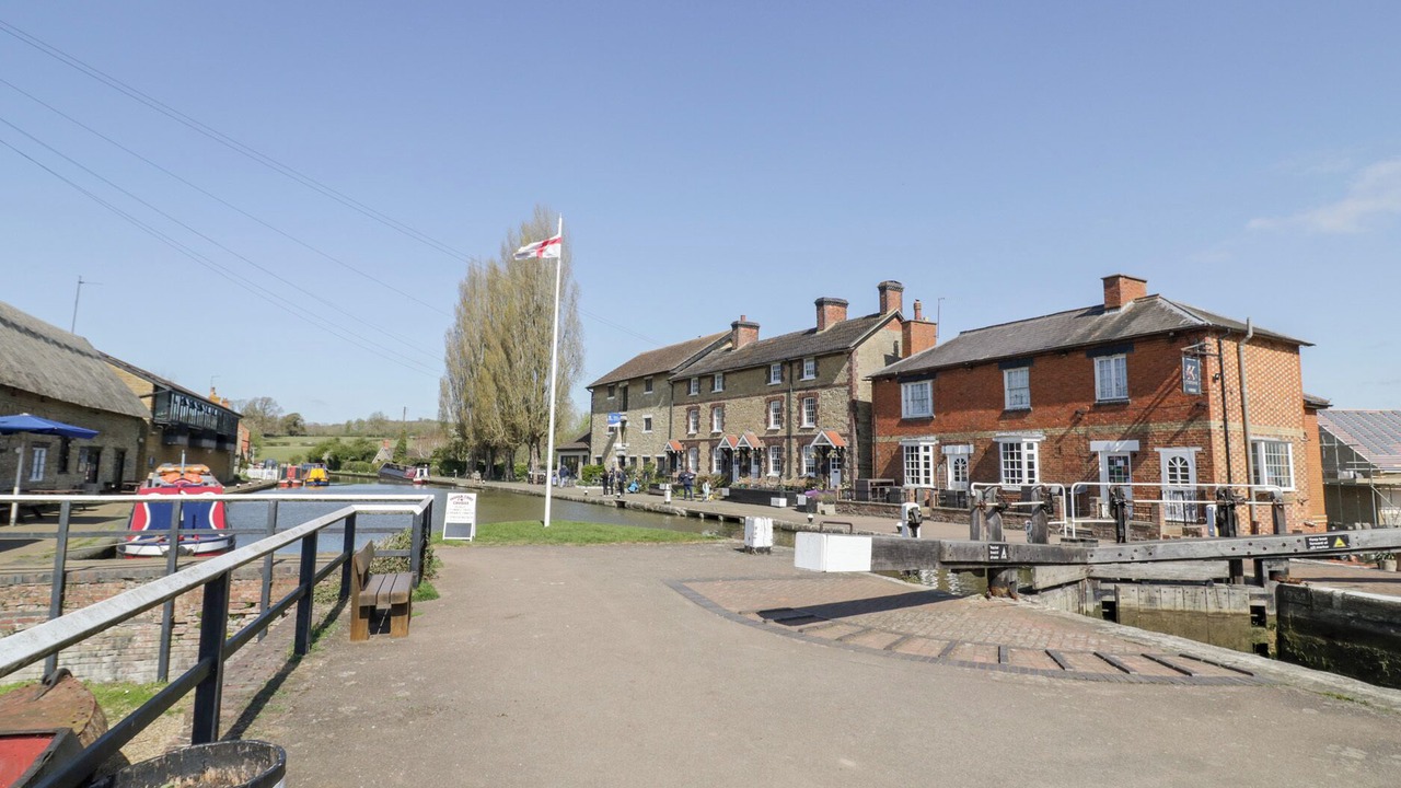 Photo of Others in Stoke Bruerne