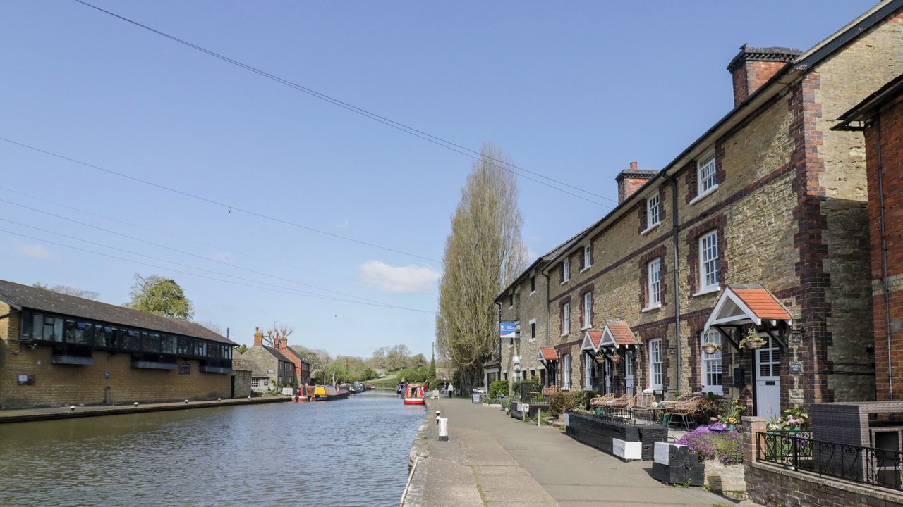 Photo of Others in Stoke Bruerne