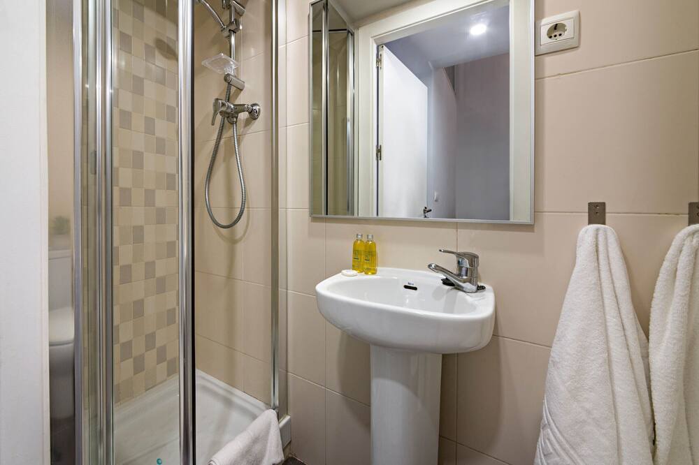 Photo of Bathroom in Collblanc y La Torrassa