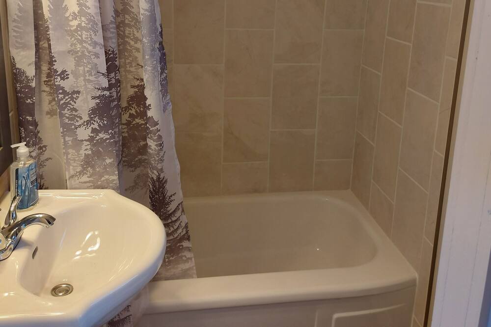 Photo of Bathroom in Combermere