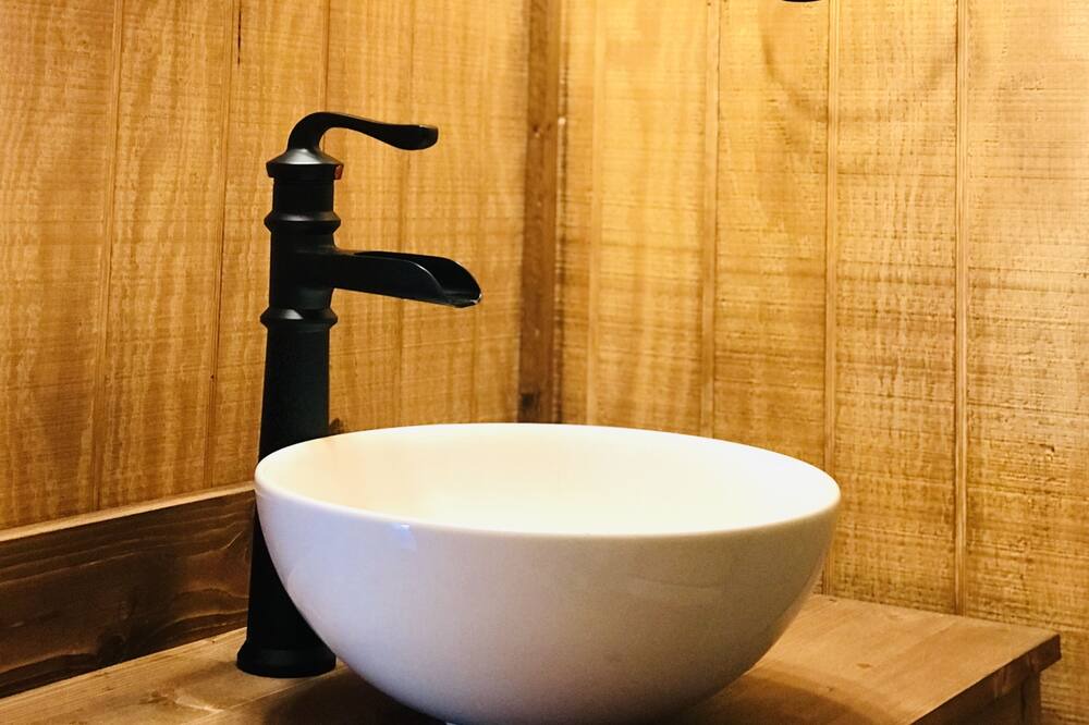 Photo of Bathroom in Glen Rose