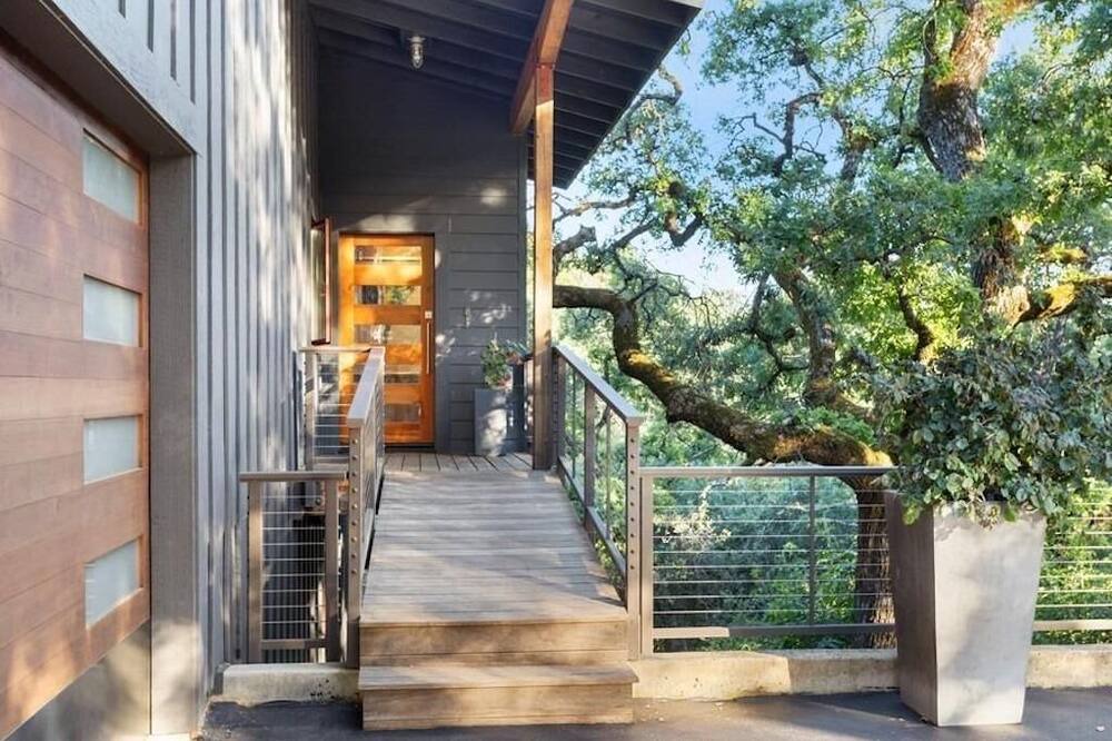 Photo of Outdoor in Auburn