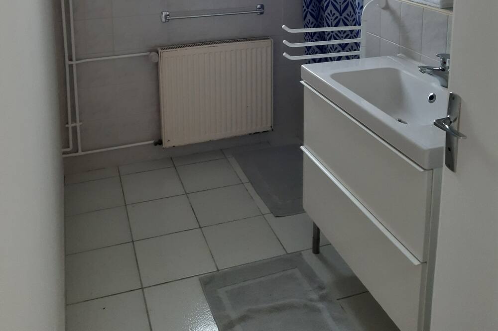 Photo of Bathroom in Sainte-Livrade-sur-Lot