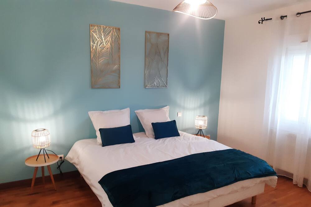 Photo of Bedroom in Sainte-Livrade-sur-Lot