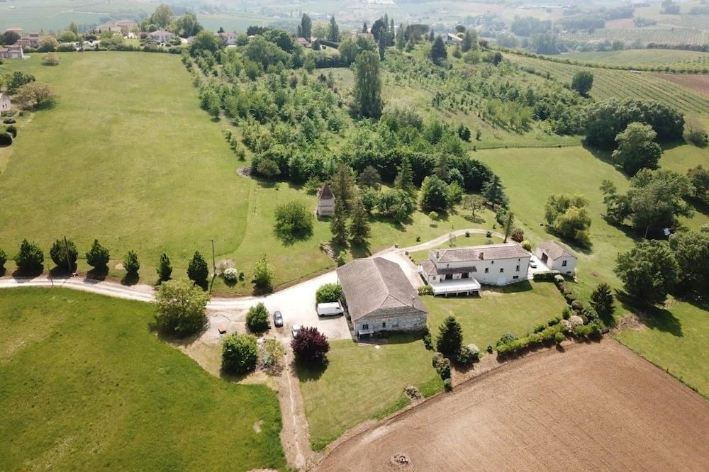 Photo of Outdoor in Sainte-Livrade-sur-Lot