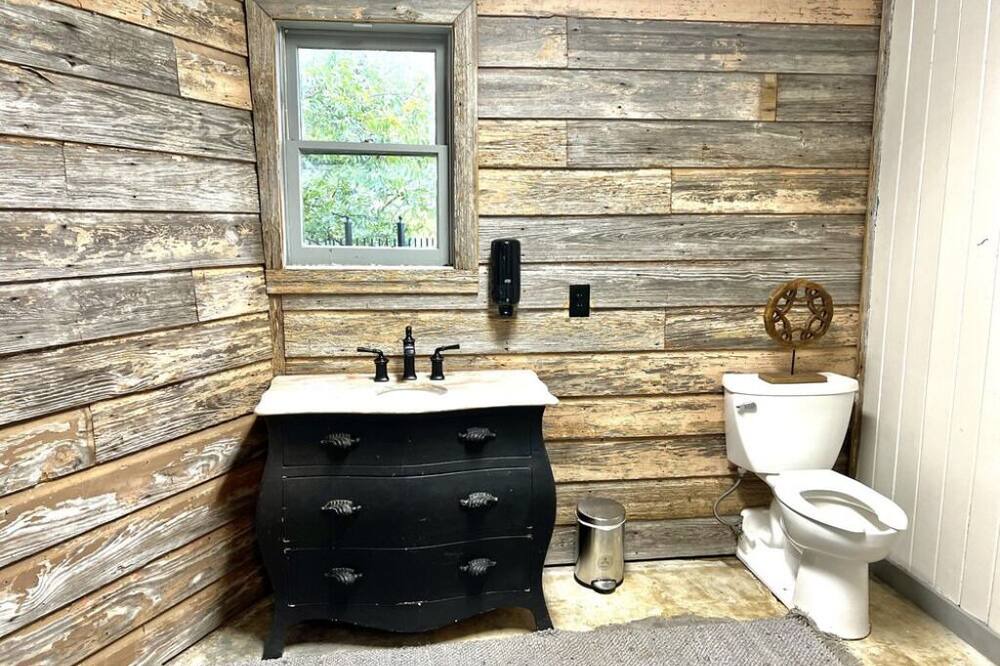 Photo of Bathroom in Brandon