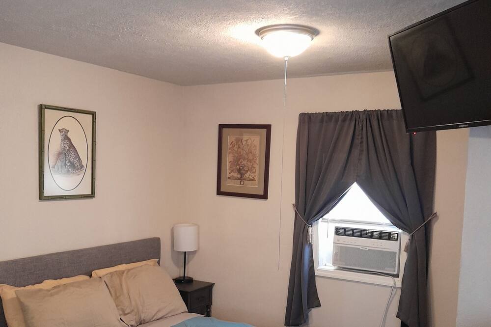 Photo of Bedroom in Hempstead