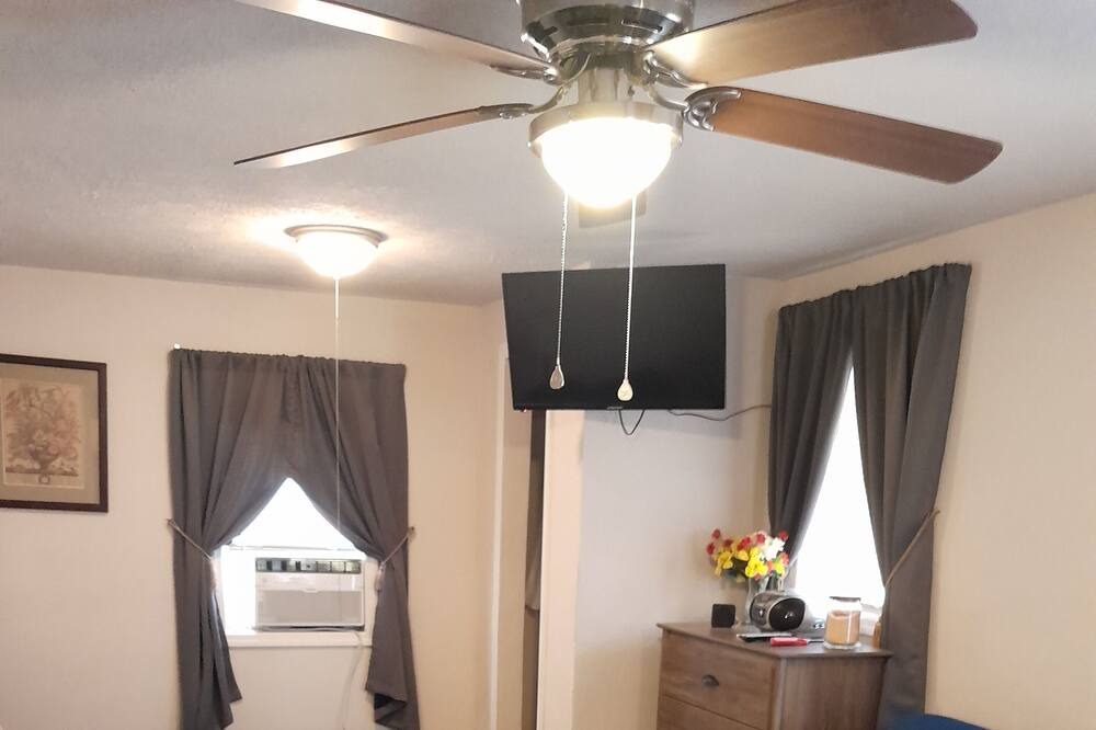 Photo of Bedroom in Hempstead