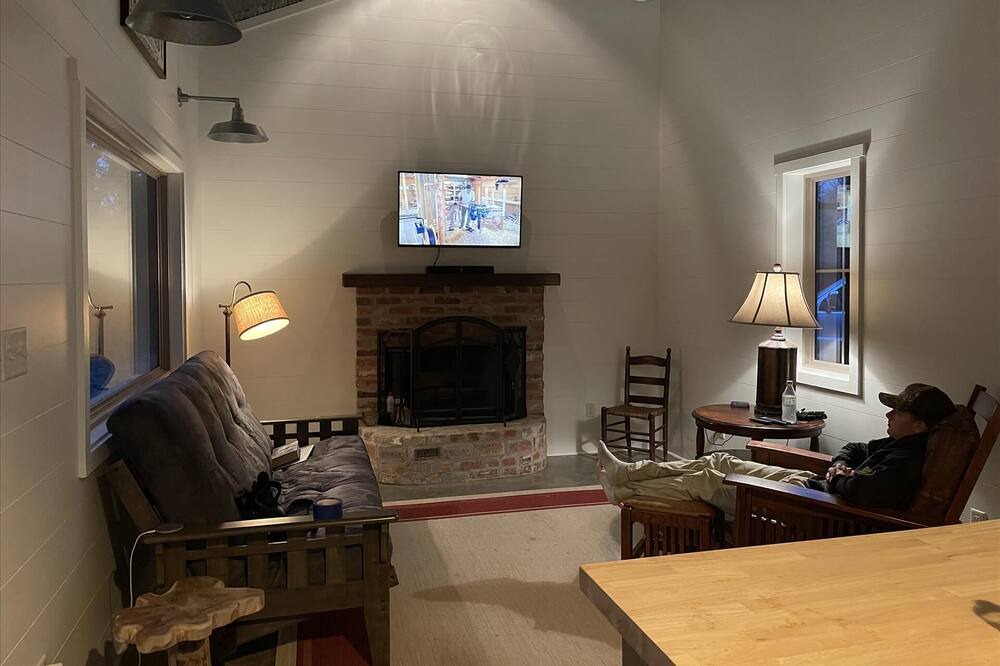 Photo of Livingroom in Benton