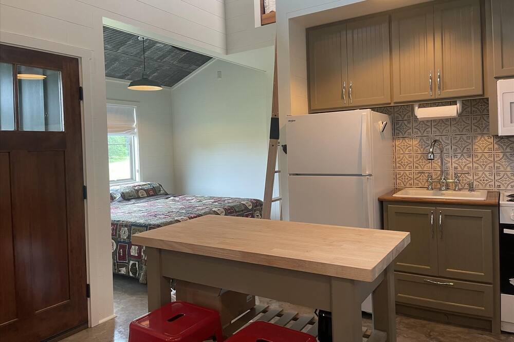 Photo of Bedroom in Benton