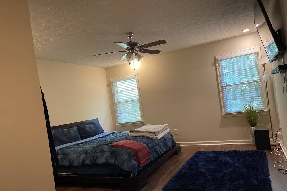 Photo of Bedroom in Powder Springs