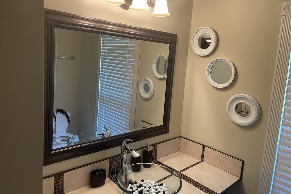 Photo of Bedroom in Powder Springs