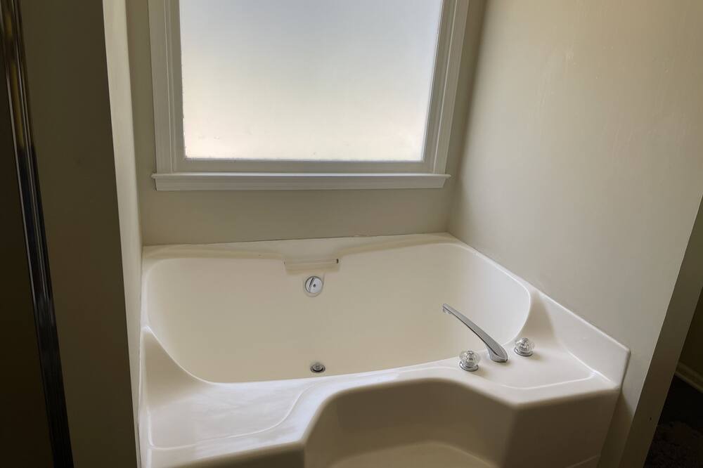 Photo of Bathroom in Powder Springs