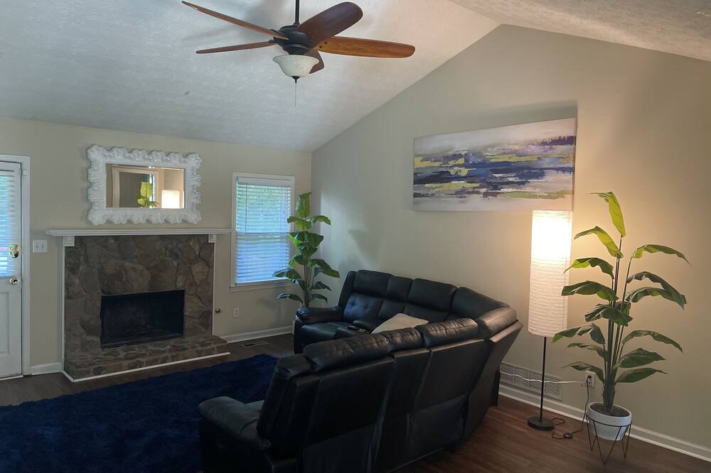 Photo of Livingroom in Powder Springs