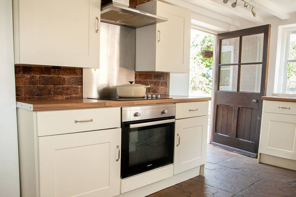 Photo of Kitchen in Handley