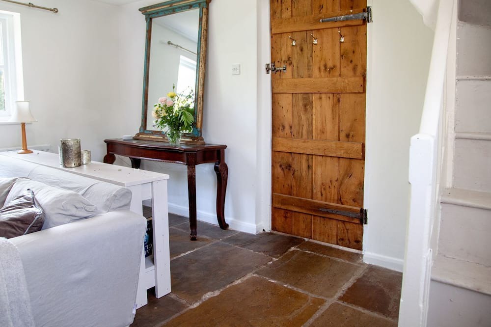 Photo of Livingroom in Handley