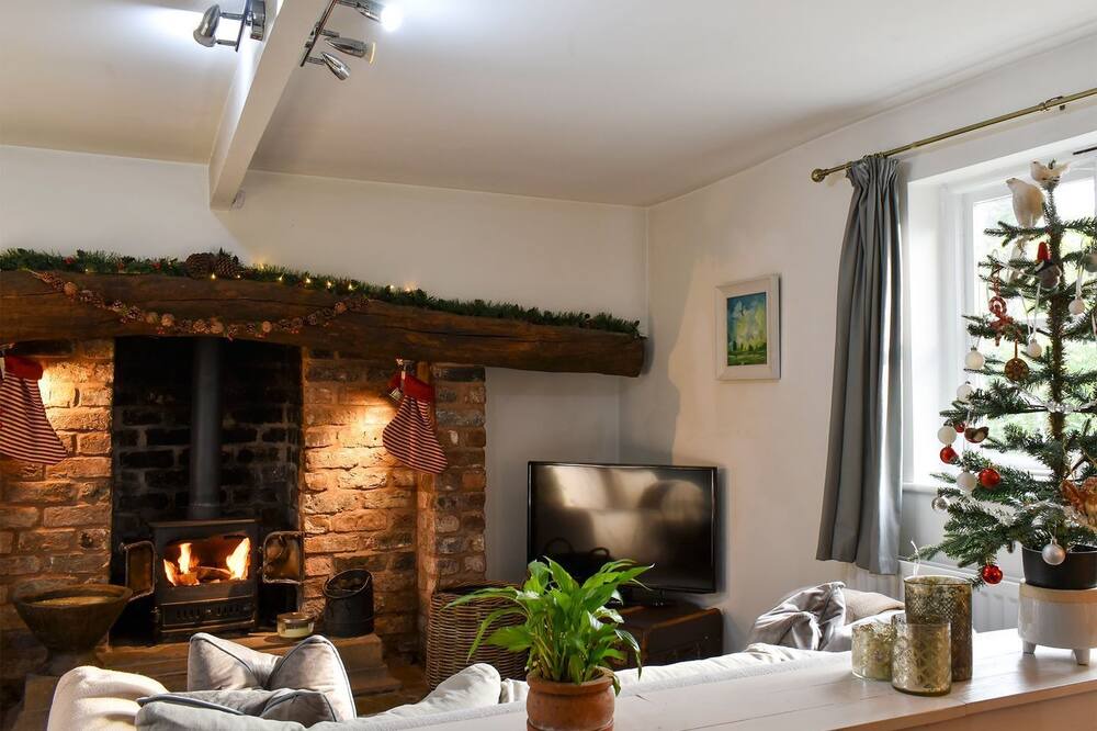 Photo of Livingroom in Handley