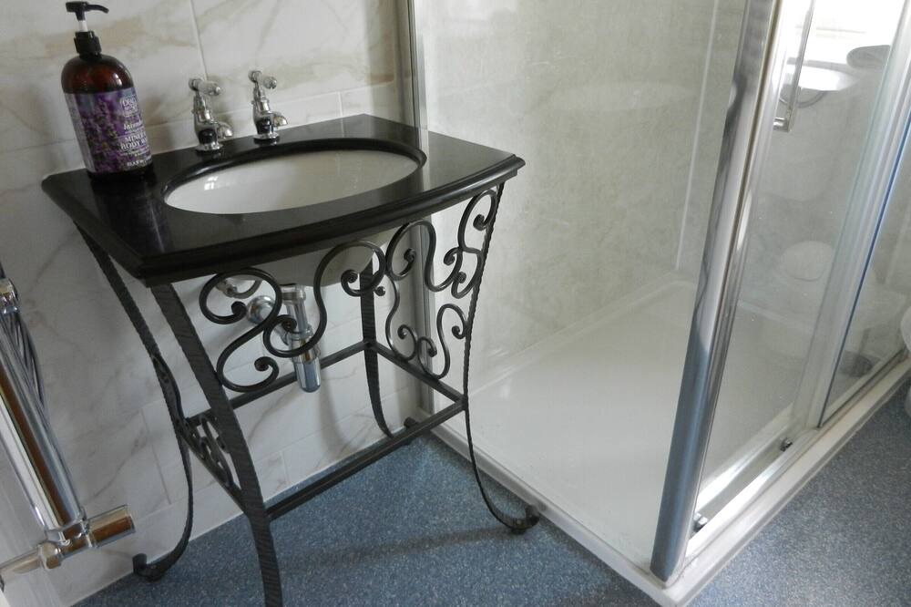 Photo of Bathroom in Kettlewell