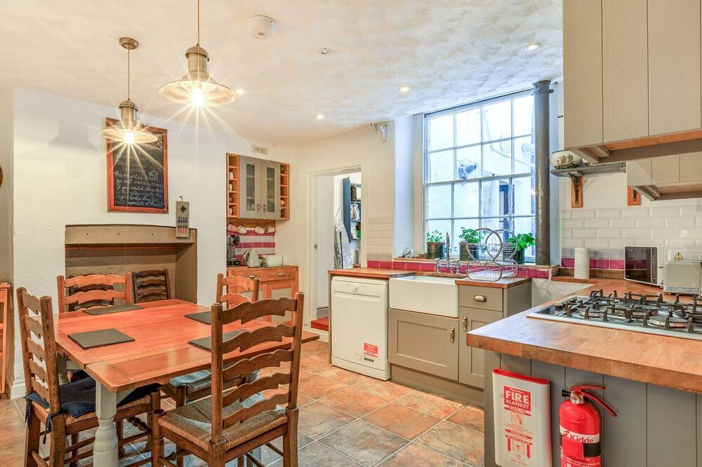 Photo of Kitchen in Westleigh