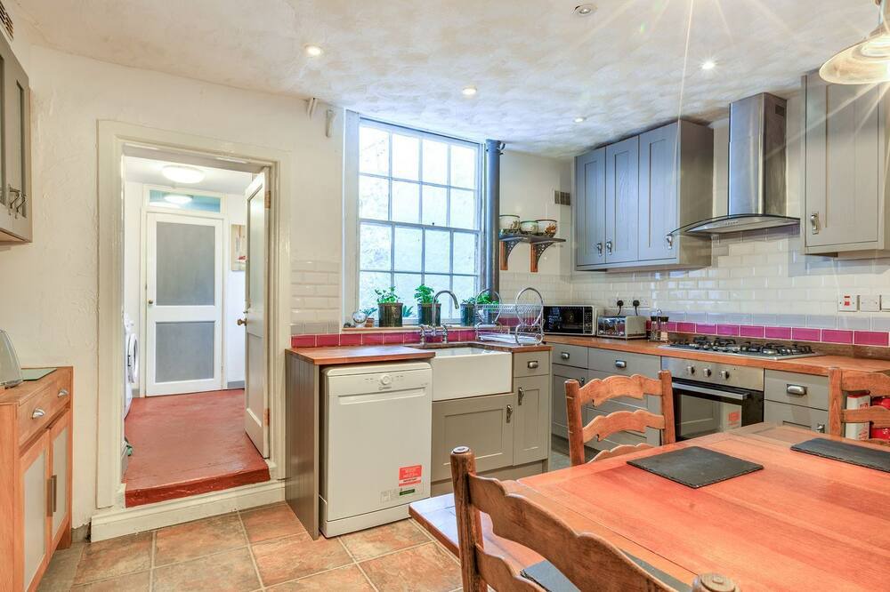 Photo of Kitchen in Westleigh