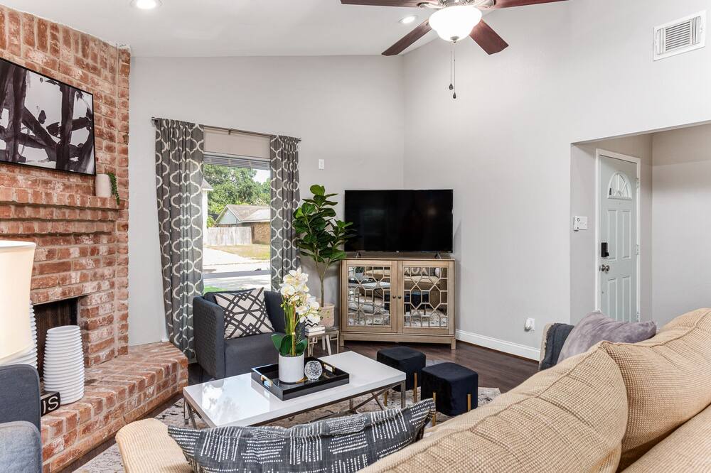 Photo of Livingroom in Barker