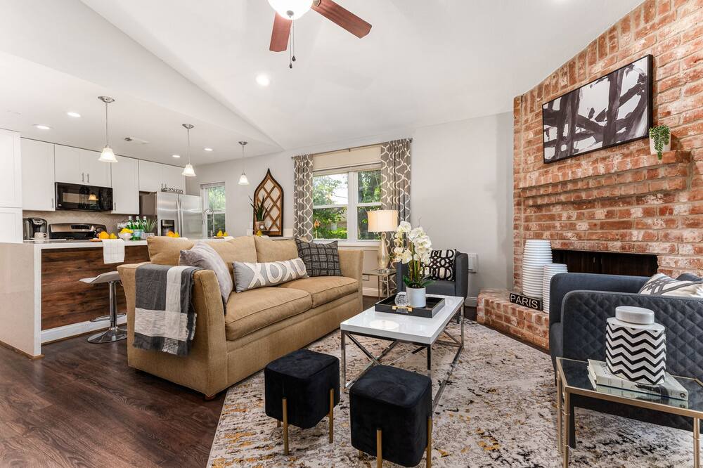 Photo of Livingroom in Barker